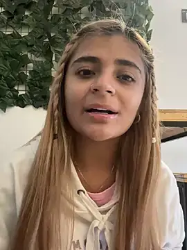 Snapshot of pamell_col chatting on December 12, 2024, 10:09 pm pamell col online show from December 12, 2024, 10:09 pm