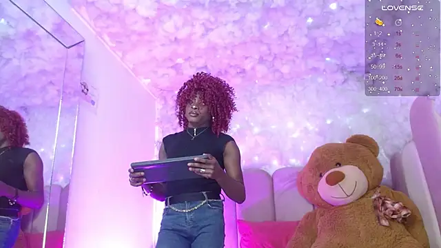 Snapshot of puca_ebony chatting on November 13, 2025, 7:57 pm puca ebony online show from November 13, 2025, 7:57 pm