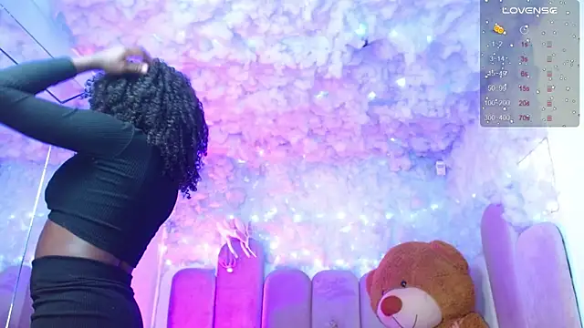 Snapshot of puca_ebony chatting on November 21, 2025, 7:34 pm puca ebony online show from November 21, 2025, 7:34 pm