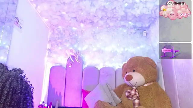 Snapshot of puca_ebony chatting on December 17, 2025, 4:57 pm puca ebony online show from December 17, 2025, 4:57 pm