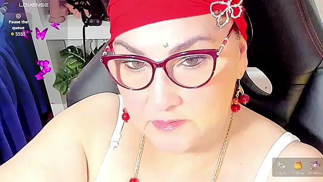 cataleya mom online show from October 28, 2025, 3:10 am