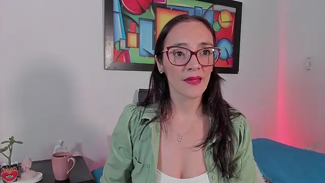 Jessica Herrera  online show from December 14, 2025, 4:34 pm