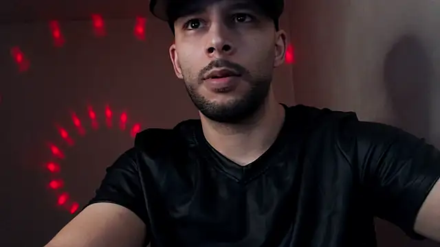 Snapshot of henryaxe chatting on November 1, 2025, 3:25 pm henryaxe online show from November 1, 2025, 3:25 pm