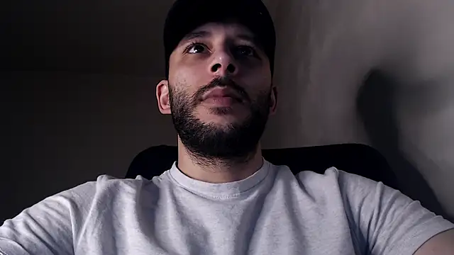 Snapshot of henryaxe chatting on November 16, 2025, 10:10 am henryaxe online show from November 16, 2025, 10:10 am