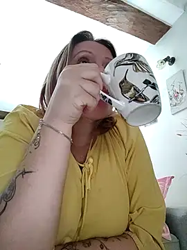 Snapshot of lady_charlyne chatting on October 2, 2025, 11:39 am lady charlyne online show from October 2, 2025, 11:39 am