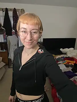 Snapshot of ketarisenup chatting on November 20, 2025, 9:14 pm ketarisenup online show from November 20, 2025, 9:14 pm