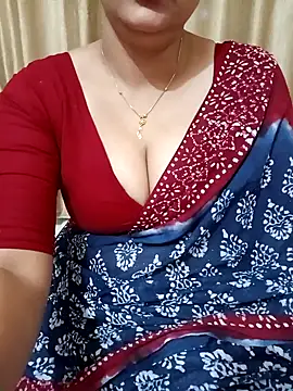 Snapshot of Priya_Boudi chatting on December 6, 2024, 8:18 pm Priya Boudi online show from December 6, 2024, 8:18 pm