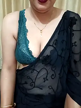 Snapshot of Priya_Boudi chatting on December 20, 2024, 5:18 pm Priya Boudi online show from December 20, 2024, 5:18 pm