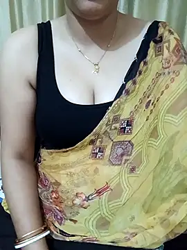 Snapshot of Priya_Boudi chatting on January 1, 2025, 7:53 pm Priya Boudi online show from January 1, 2025, 7:53 pm