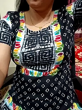 Snapshot of Priya_Boudi chatting on October 10, 2025, 6:07 pm Priya Boudi online show from October 10, 2025, 6:07 pm