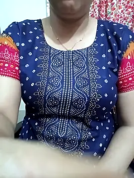 Snapshot of Priya_Boudi chatting on October 16, 2025, 6:09 pm Priya Boudi online show from October 16, 2025, 6:09 pm