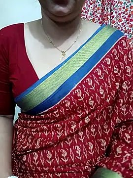 Snapshot of Priya_Boudi chatting on November 6, 2025, 7:04 pm Priya Boudi online show from November 6, 2025, 7:04 pm