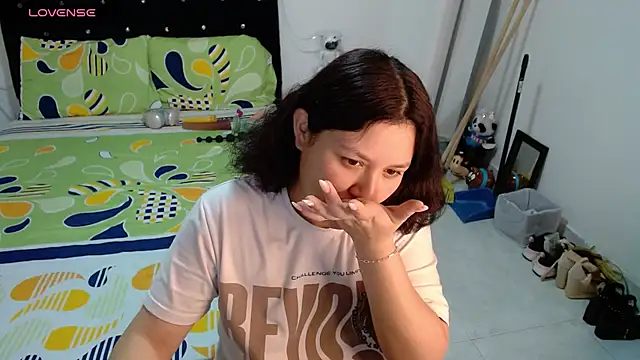 Snapshot of soniafuckboobs chatting on May 26, 2026, 12:23 pm soniafuckboobs online show from May 26, 2026, 12:23 pm