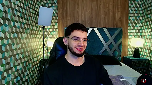 Michael magno online show from November 13, 2025, 2:49 pm