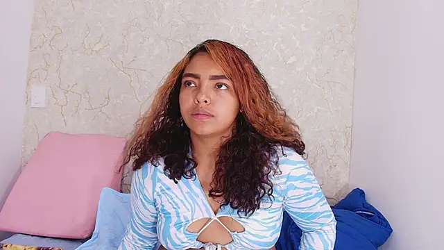 Snapshot of sofi_balvin chatting on October 4, 2025, 7:23 pm sofi balvin online show from October 4, 2025, 7:23 pm