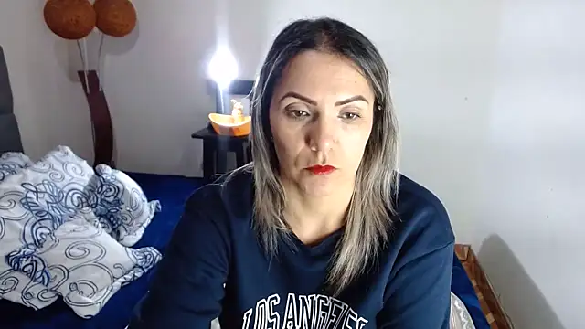 Snapshot of Chantal_hott chatting on June 17, 2026, 7:15 pm Chantal hott online show from June 17, 2026, 7:15 pm