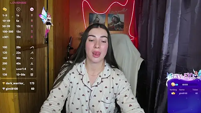 Snapshot of Fiery_Brunette_ chatting on December 23, 2024, 12:35 am Fiery Brunette  online show from December 23, 2024, 12:35 am