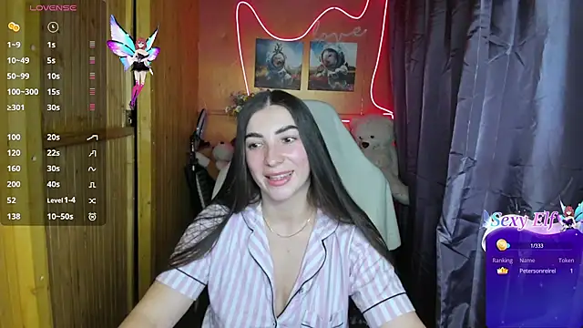 Snapshot of Fiery_Brunette_ chatting on January 13, 2025, 9:31 pm Fiery Brunette  online show from January 13, 2025, 9:31 pm