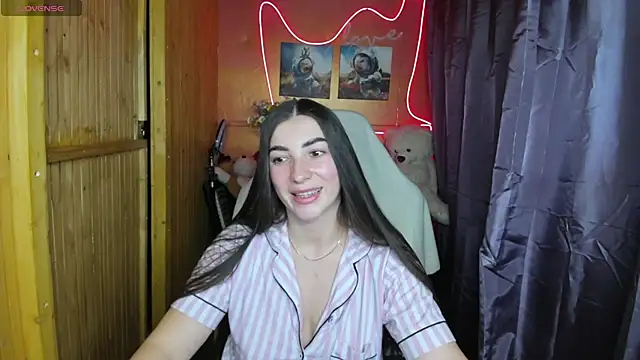 Snapshot of Fiery_Brunette_ chatting on January 23, 2025, 5:21 pm Fiery Brunette  online show from January 23, 2025, 5:21 pm