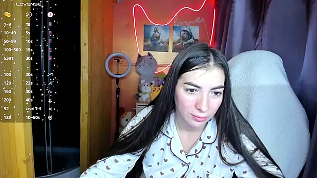 Snapshot of Fiery_Brunette_ chatting on September 20, 2025, 5:41 am Fiery Brunette  online show from September 20, 2025, 5:41 am