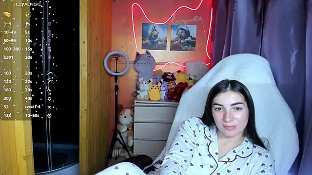 Snapshot of Fiery_Brunette_ chatting on September 29, 2025, 5:51 pm Fiery Brunette  online show from September 29, 2025, 5:51 pm