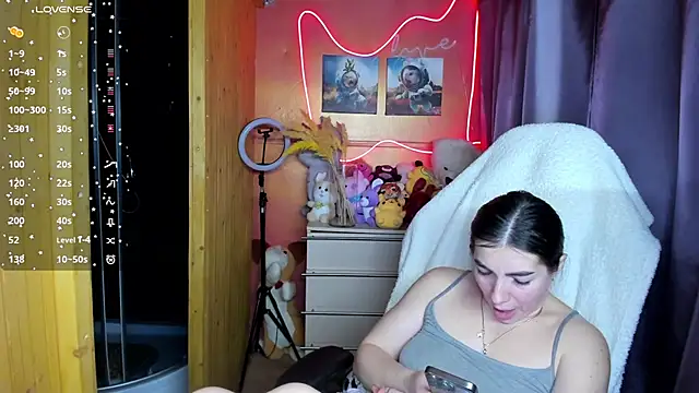 Snapshot of Fiery_Brunette_ chatting on November 27, 2025, 9:11 am Fiery Brunette online show from November 27, 2025, 9:11 am