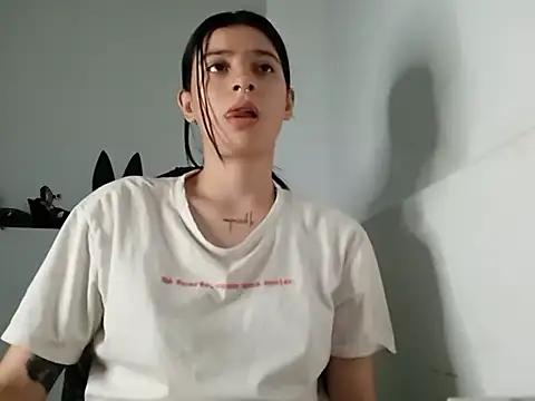 Mia foster1 online show from February 18, 2025, 2:38 am