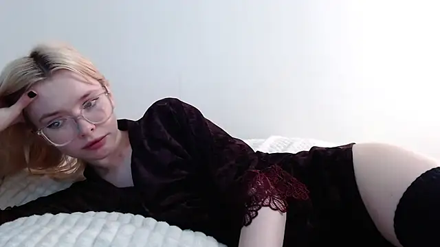 Snapshot of Sataobby chatting on February 23, 2025, 4:24 pm Sataobby online show from February 23, 2025, 4:24 pm