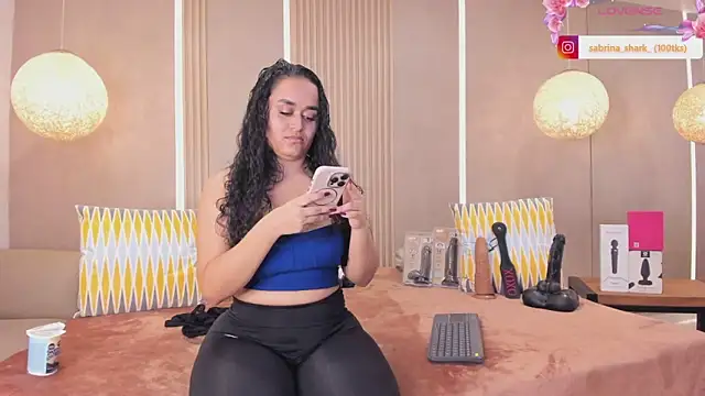 Snapshot of sabrina_shark_ chatting on May 8, 2026, 10:04 pm sabrina shark online show from May 8, 2026, 10:04 pm