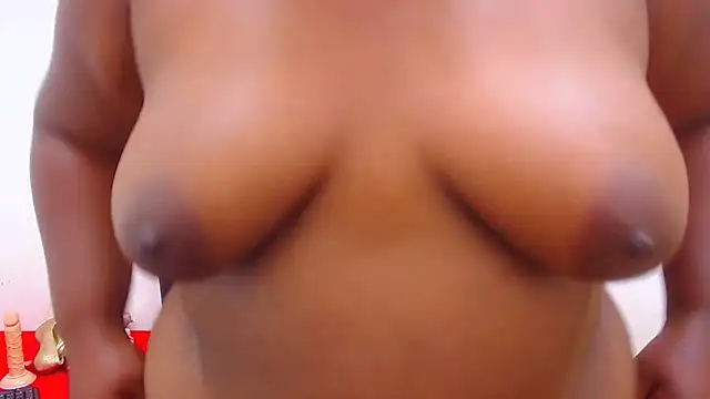 Snapshot of JUICYASSxxx chatting on March 18, 2025, 2:36 am JUICYASSxxx online show from March 18, 2025, 2:36 am