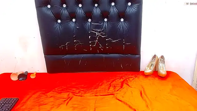 Snapshot of JUICYASSxxx chatting on March 18, 2025, 4:37 pm JUICYASSxxx online show from March 18, 2025, 4:37 pm