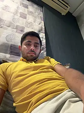 rhuh3991 online show from April 7, 2026, 1:33 pm