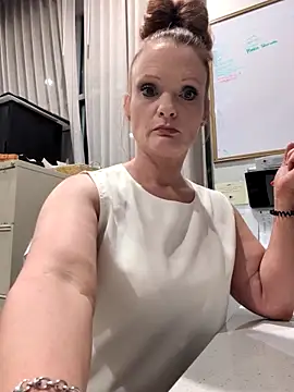 Snapshot of sexiginger22 chatting on April 19, 2026, 9:52 am sexiginger22 online show from April 19, 2026, 9:52 am