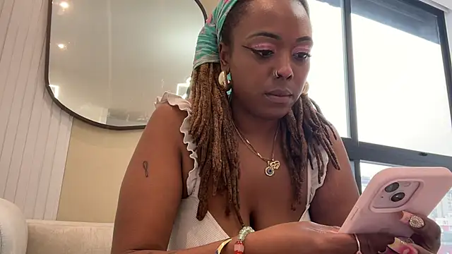 ChocolateCakeQueen online show from February 18, 2025, 9:20 pm