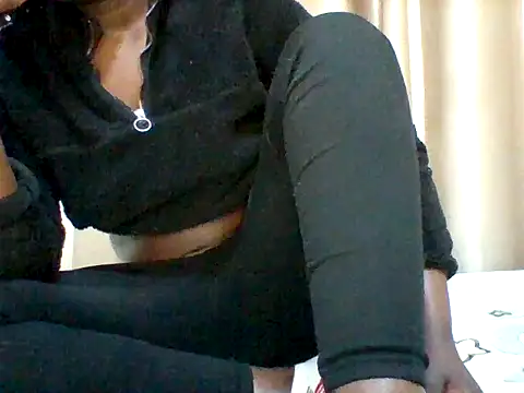 Snapshot of sexy_cutelips chatting on July 2, 2026, 3:45 am sexy cutelips online show from July 2, 2026, 3:45 am