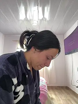 hannahb-e online show from February 21, 2026, 2:40 pm