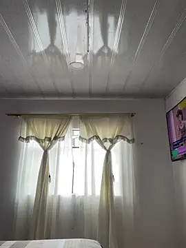 hannahb-e online show from March 27, 2026, 2:06 pm