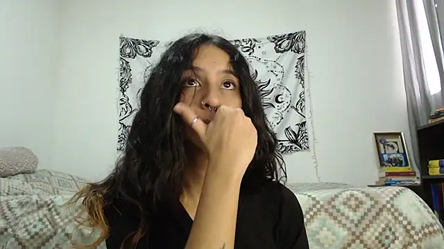 AlinaWoolf  online show from December 30, 2024, 6:05 pm