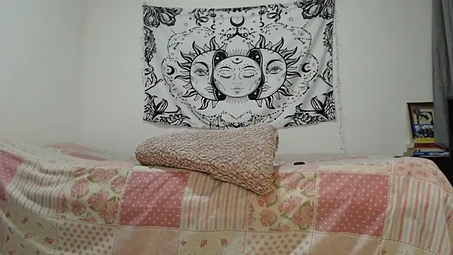 AlinaWoolf  online show from January 29, 2025, 5:19 am