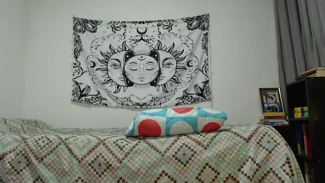 AlinaWoolf  online show from February 9, 2025, 4:14 am