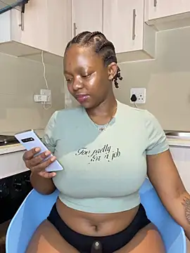 Snapshot of Jazmine-Blue chatting on May 28, 2026, 8:33 am Jazmine-Blue online show from May 28, 2026, 8:33 am