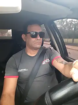 hecwil8 online show from October 27, 2025, 11:36 am