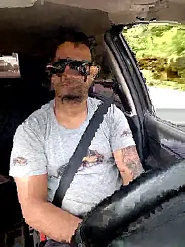 hecwil8 online show from January 8, 2026, 12:29 pm