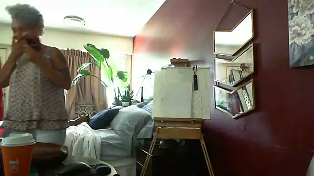 CeceilaMoon online show from July 9, 2026, 4:33 pm