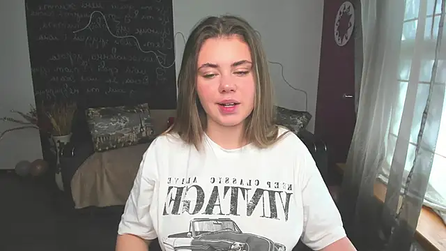 IsabellaBler online show from May 19, 2026, 5:47 am