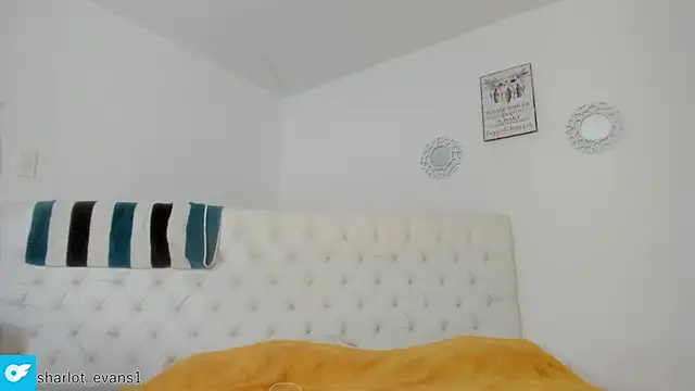 sharlot evans  online show from December 18, 2025, 12:11 pm