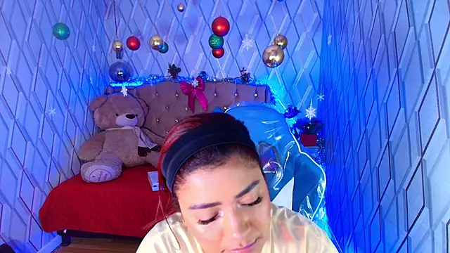 NicolleTaylor online show from December 14, 2025, 3:56 am