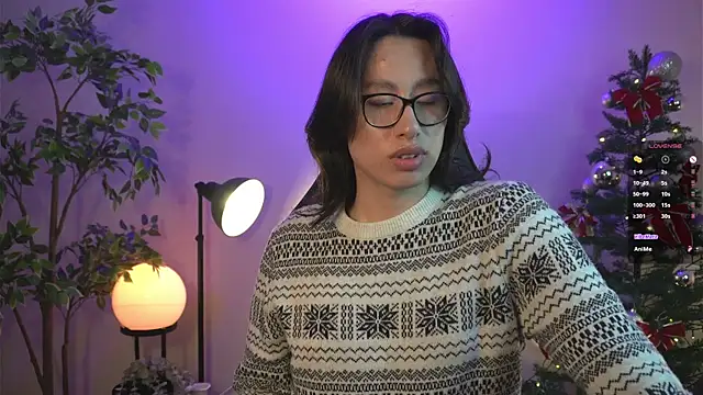 Snapshot of SrLuis18 chatting on December 13, 2024, 4:33 am SrLuis18 online show from December 13, 2024, 4:33 am