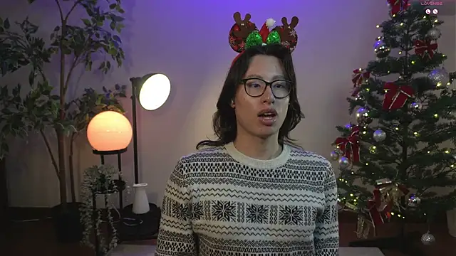 Snapshot of SrLuis18 chatting on December 25, 2024, 7:46 am SrLuis18 online show from December 25, 2024, 7:46 am