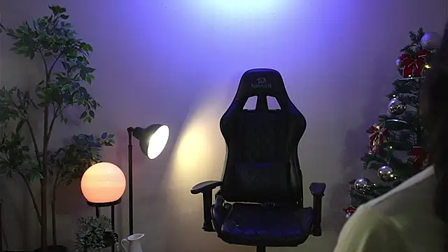 Snapshot of SrLuis18 chatting on January 16, 2025, 4:38 am SrLuis18 online show from January 16, 2025, 4:38 am